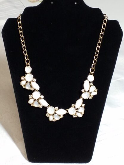 Vintage Style White Necklace