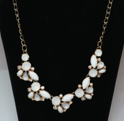 Vintage Style White Necklace