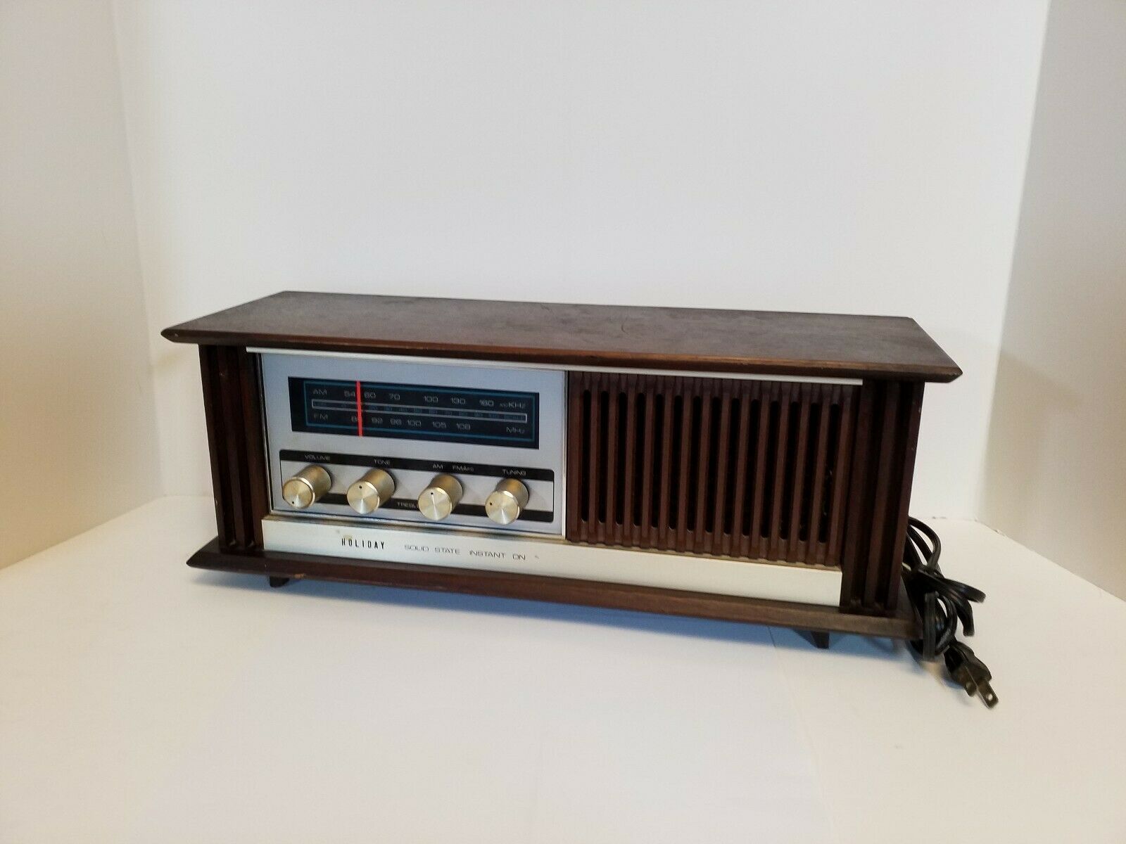 vintage model car radio